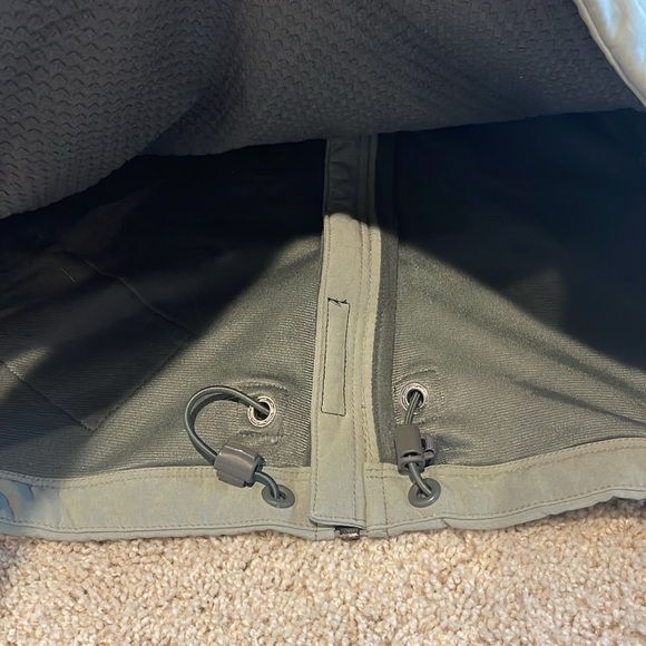 Nike Jacket - Picture 9 of 9